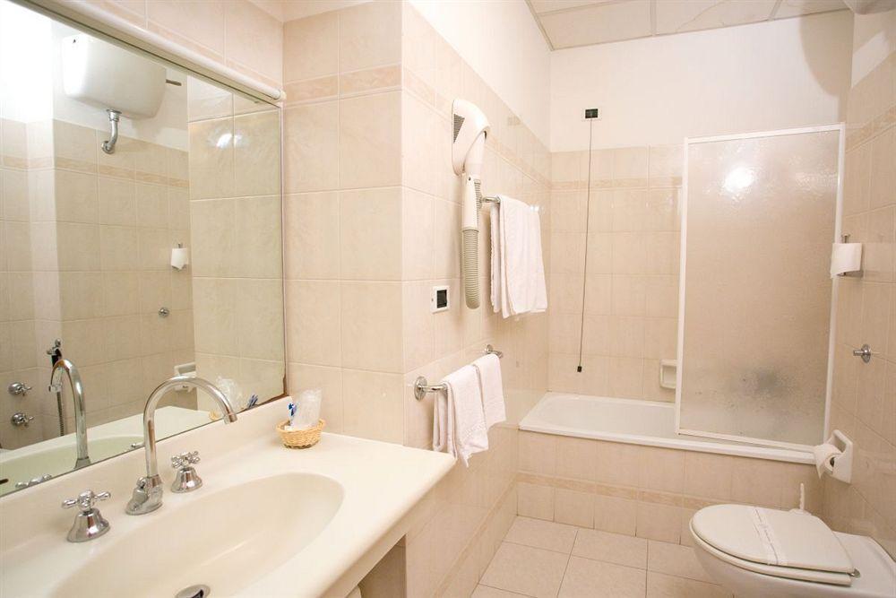 Delle Rose Hotel 3*